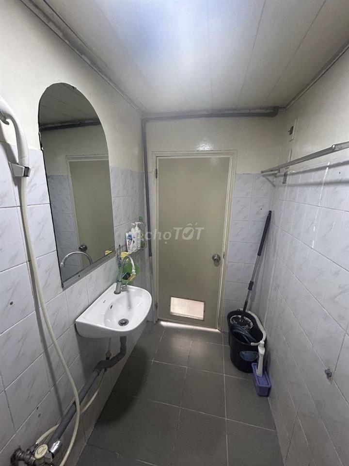 Phòng cho thuê Quận 3, DT 19 m2, có Máy lạnh (gần HaDo Centrosa)