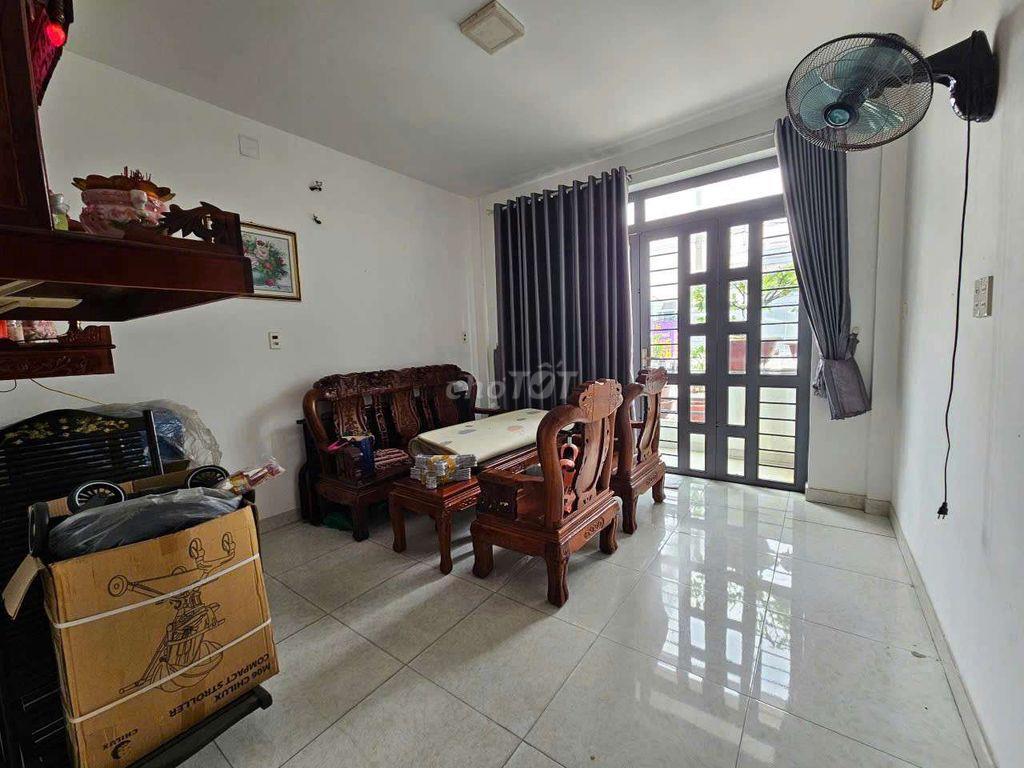 bán nhà mặt tiền đường Quốc lộ 50 