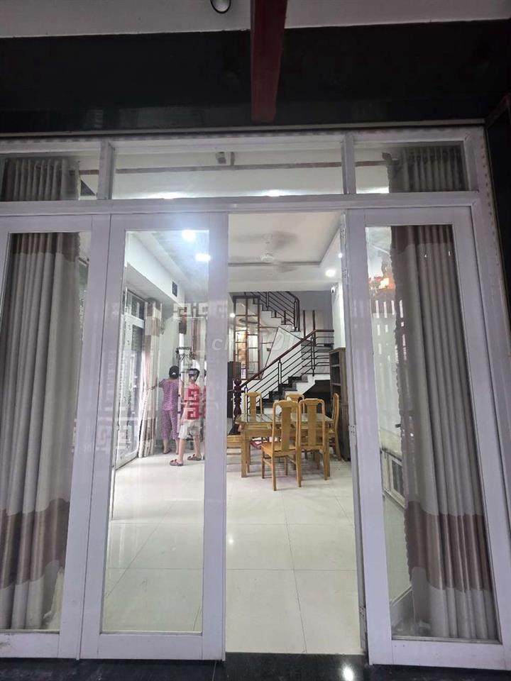 Cho Thuê Nhà 4pn sẵn 4 máy lạnh 
