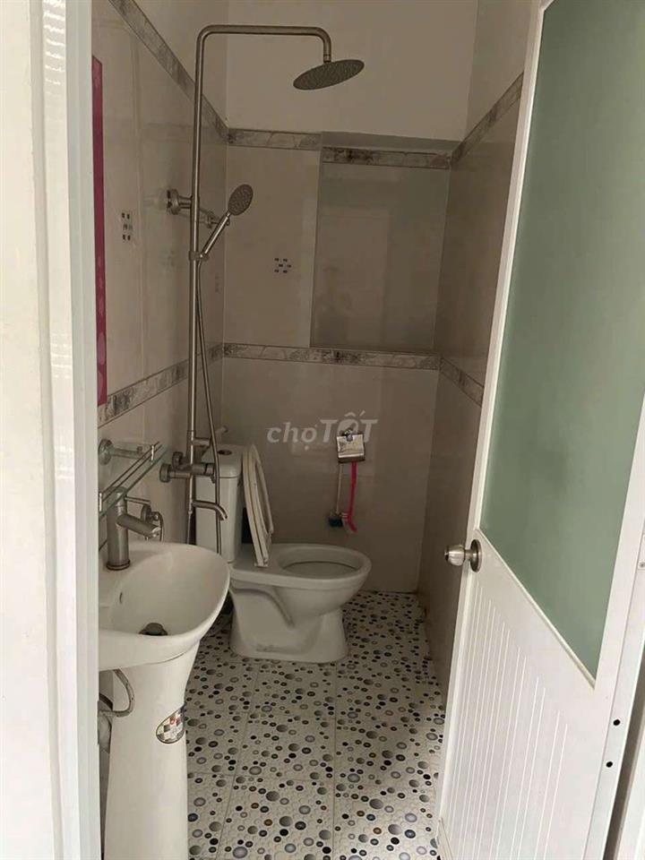 Cho Thuê Nhà 4pn sẵn 4 máy lạnh 