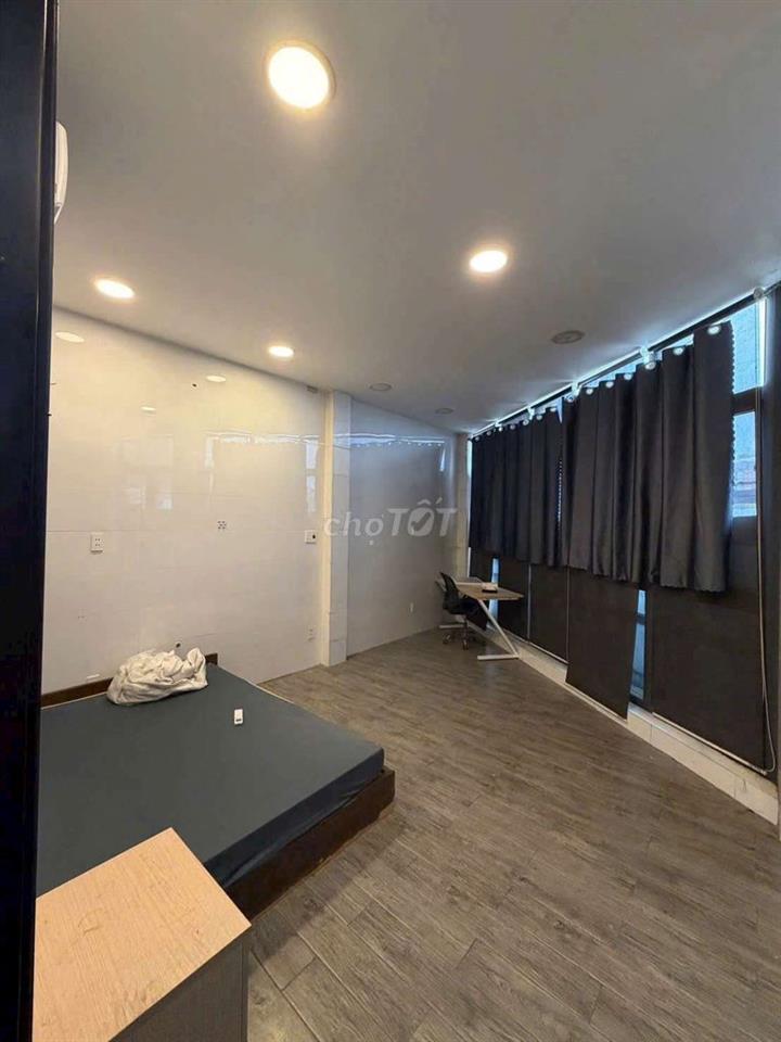 Cho Thuê Nhà Mặt Tiền Phạm Văn Đồng 