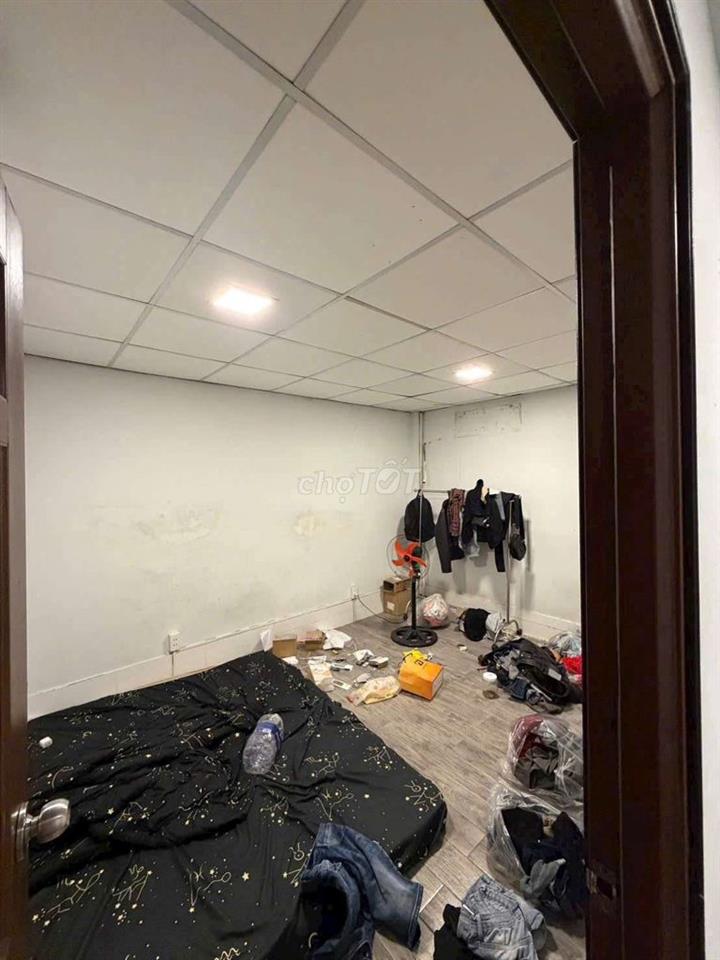 Cho Thuê Nhà Mặt Tiền Phạm Văn Đồng 