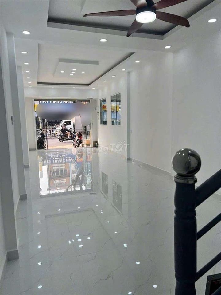 Cho Thuê Nhà Mặt Tiền Nguyễn Oanh 