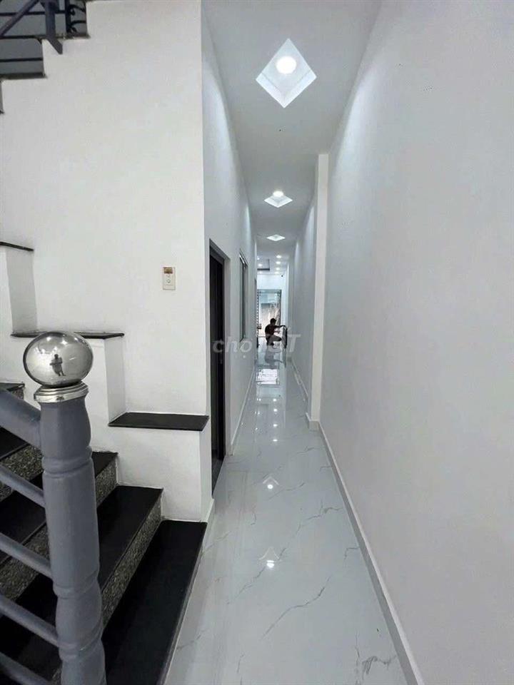 Cho Thuê Nhà Mặt Tiền Nguyễn Oanh 