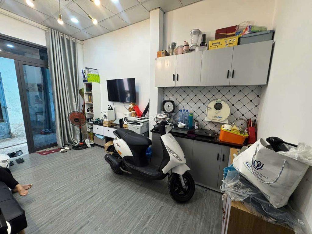 Cho Thuê Nhà full nội Thất ngay đại học cn 
