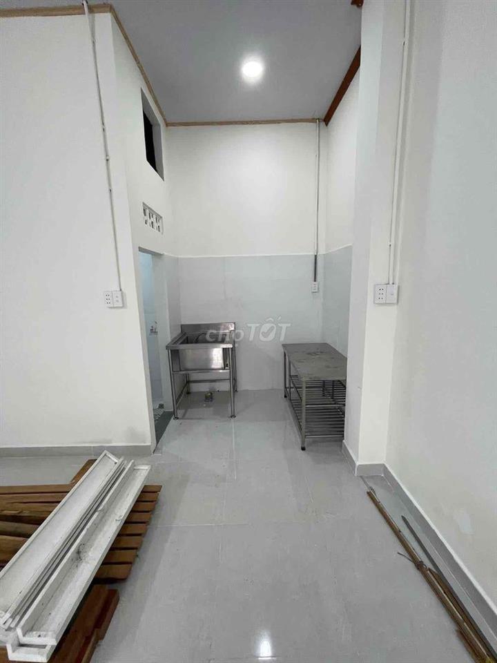 CHO THUÊ NHÀ CẤP 4 Ngay gần nhà thờ Bắc Dũng đường Thống nhất