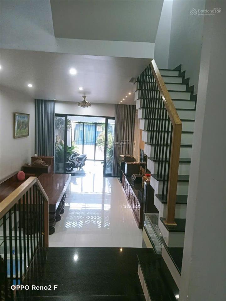 Cho thuê nhà 1 trệt 2 lầu mới xây full nội thất giá 12tr / tg đường phạm hồng, phường tân phước.