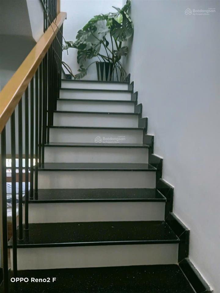 Cho thuê nhà 1 trệt 2 lầu mới xây full nội thất giá 12tr / tg đường phạm hồng, phường tân phước.