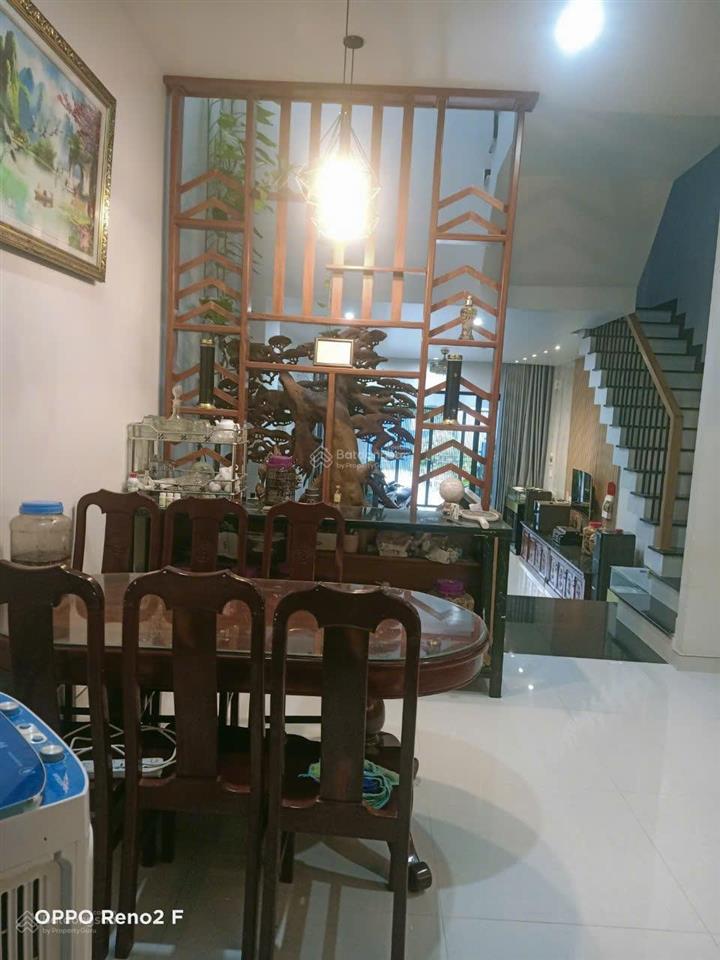 Cho thuê nhà 1 trệt 2 lầu mới xây full nội thất giá 12tr / tg đường phạm hồng, phường tân phước.