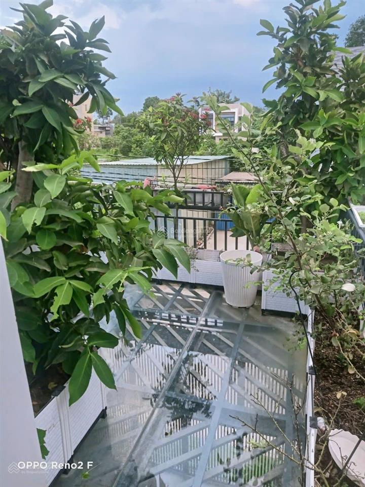 Cho thuê nhà 1 trệt 2 lầu mới xây full nội thất giá 12tr / tg đường phạm hồng, phường tân phước.