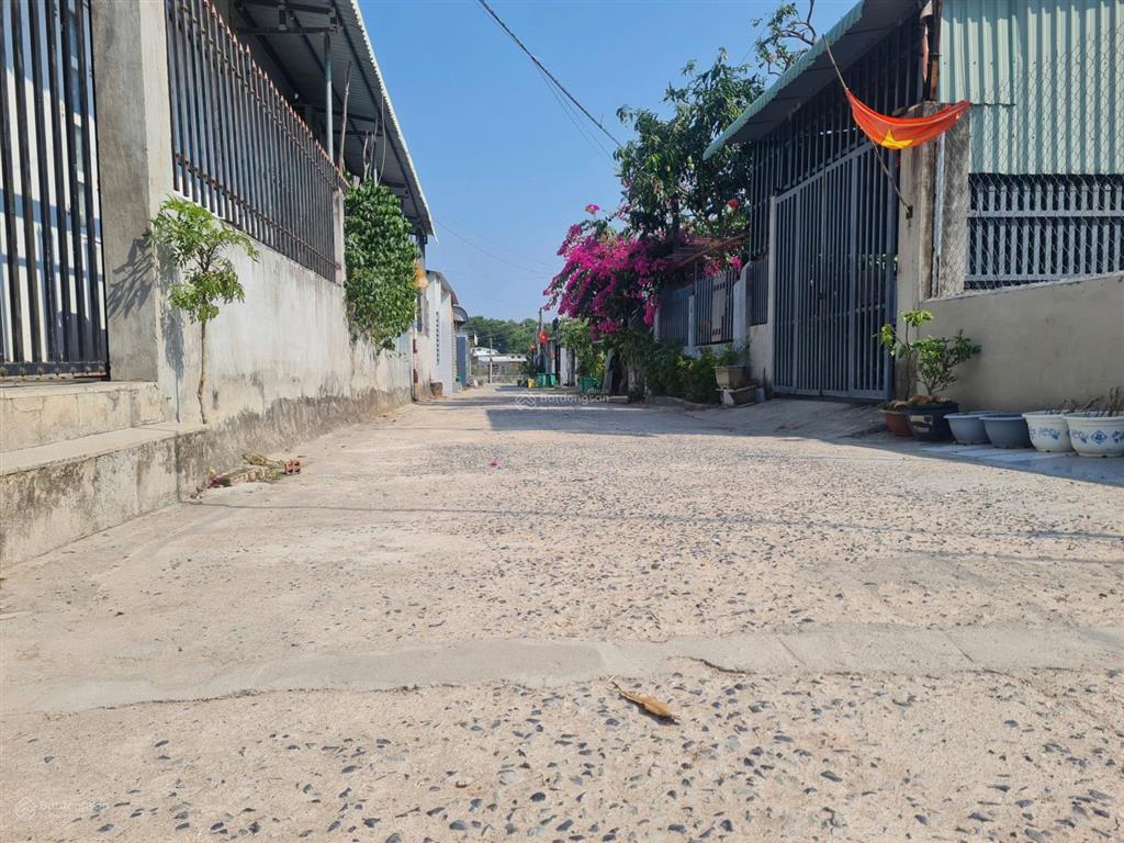 Đất phước hòa , sát đường hùng vương giá chỉ 1,550 tỷ/ 120m2 dân cư kím mít, trung tâm kcn phú mỹ 3