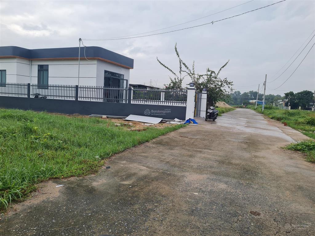 Chính chủ kẹt tiền bán gấp lô đất đường lê phụng hiêuus dt 179m2 giá 1.480ty