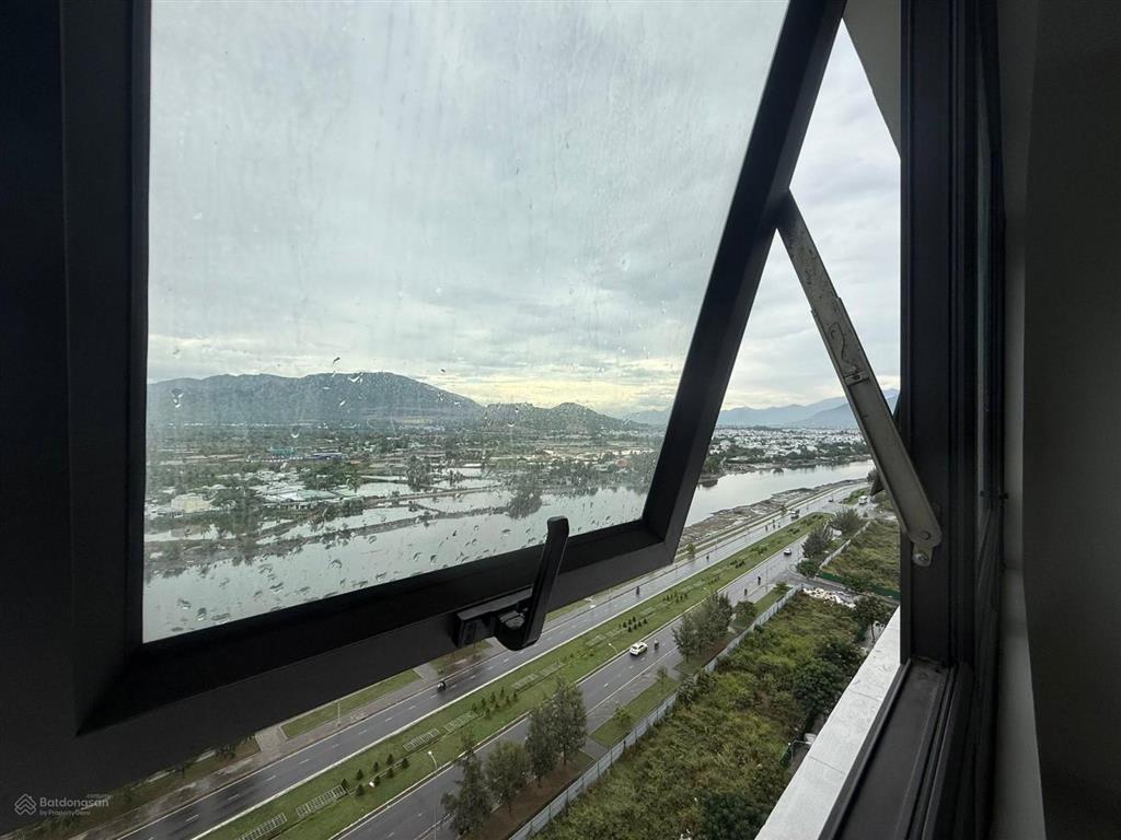 Giá tốt  cho thuê căn hộ ssh07 hà quang 1 nha trang 57m 2pn view sông trung tâm thành phố