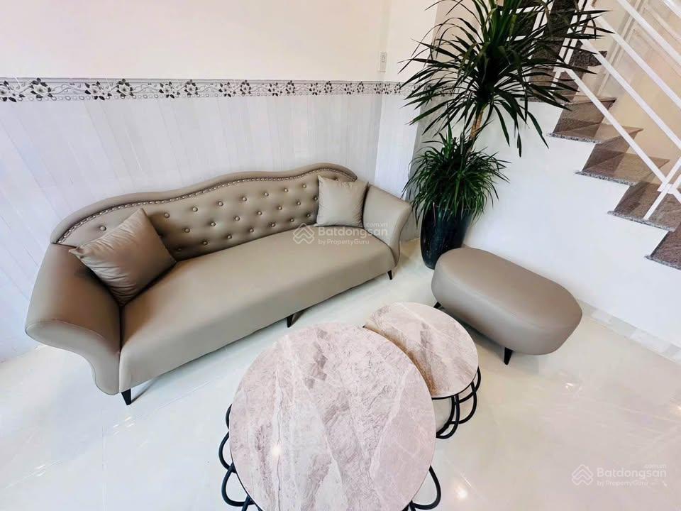 Cho thuê nhà mặt tiền hà quang 2 nha trang 56m² 3 tầng 20tr/tháng đường 12m ô tô tránh