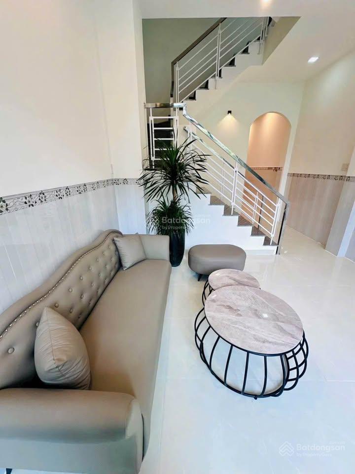 Cho thuê nhà mặt tiền hà quang 2 nha trang 56m² 3 tầng 20tr/tháng đường 12m ô tô tránh