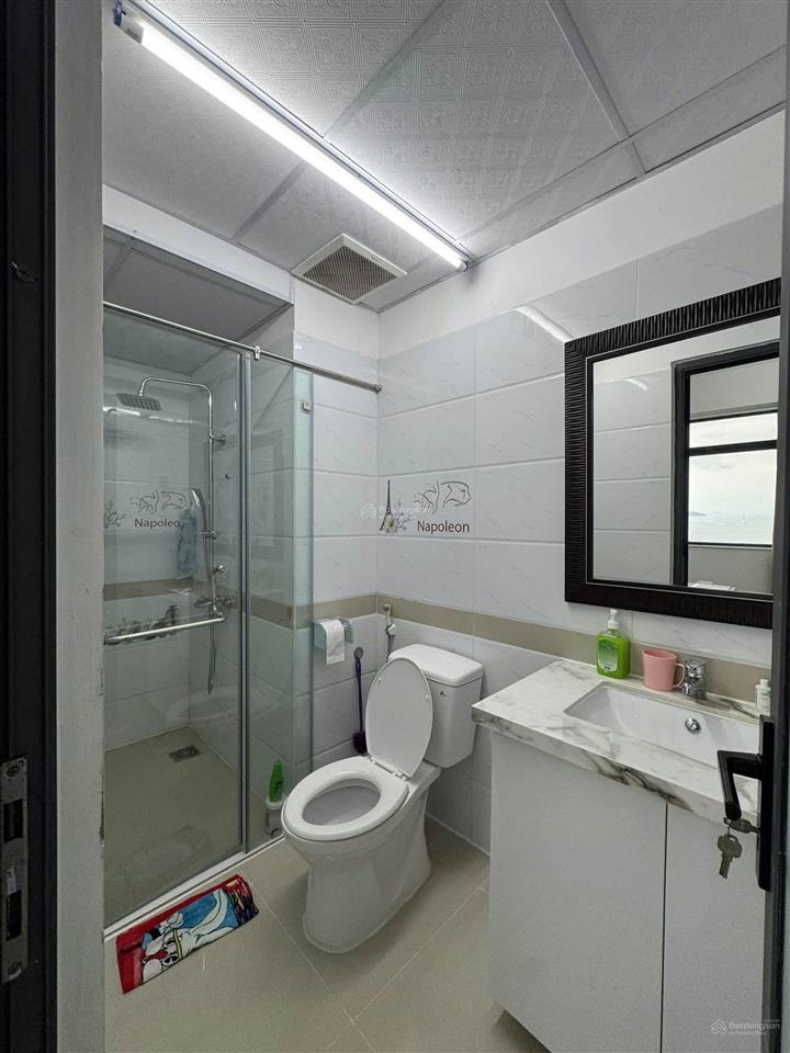 Giá tốt  cho thuê căn hộ napoleon view trực biển nha trang 3pn full nội thất