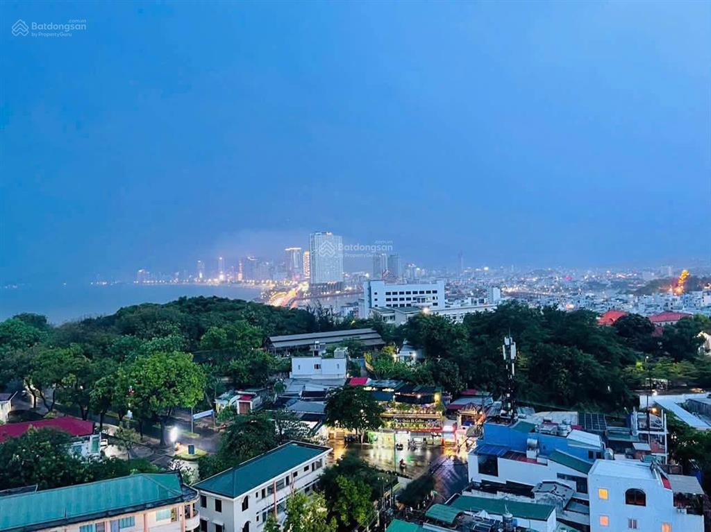 Giá tốt  cho thuê căn hộ napoleon view trực biển nha trang 3pn full nội thất