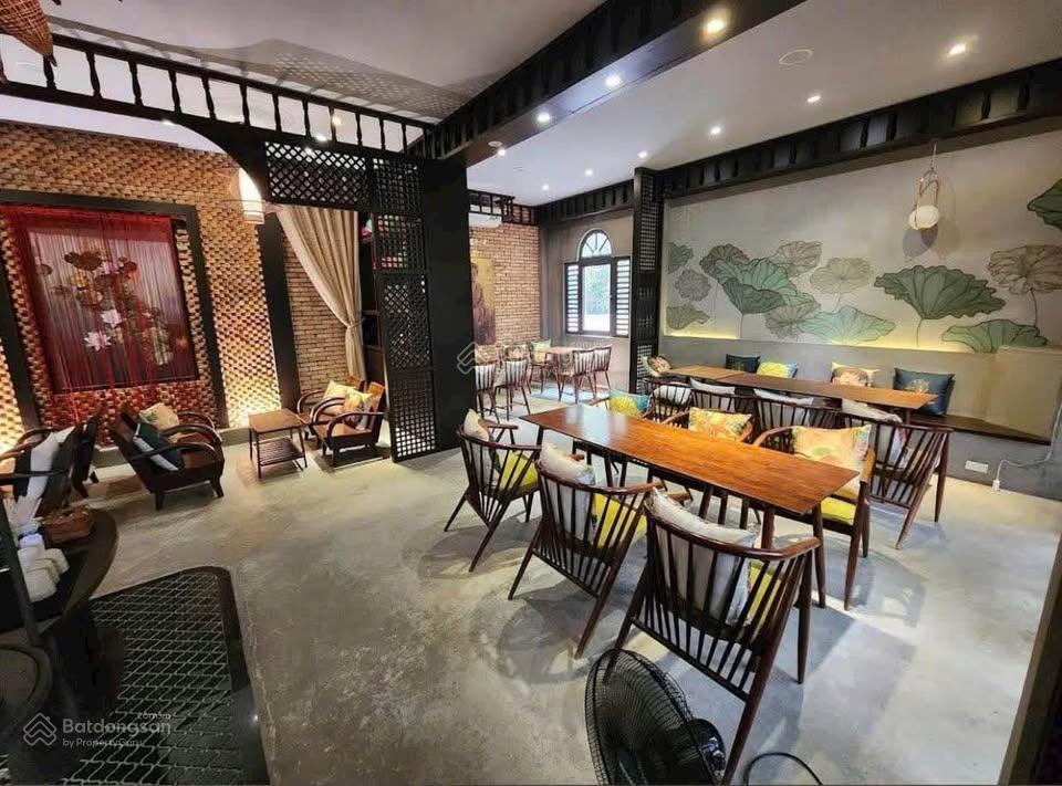 Cho thuê mặt bằng 800m tuệ tĩnh, phố tây nha trang ngang 23m mở nhà hàng, beer club, showroom