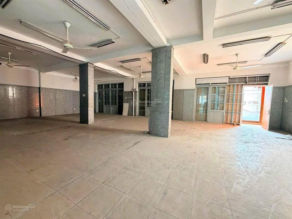 Cho thuê nhà mặt tiền lê hồng phong nha trang sàn 1000m² giá 65tr/tháng hợp kinh doanh showroom