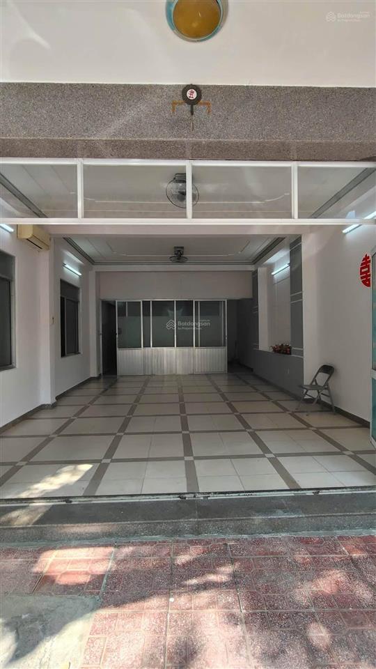 Cho thuê mặt bằng mặt tiền đống đa nha trang giá 13 triệu 5x8m, trung tâm bàn cờ, wc riêng
