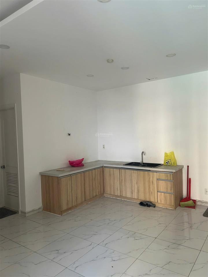 Bán căn góc nhỏ gia hoà giá 4,1 tỷ tầng thấp view công viên