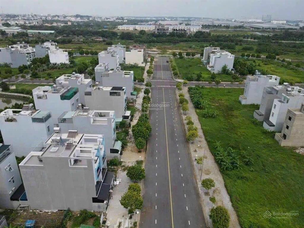Bán lô đất 7x17 m không lõi phong thủy gia  9,790 tỷ  sdt 0979 357 ***