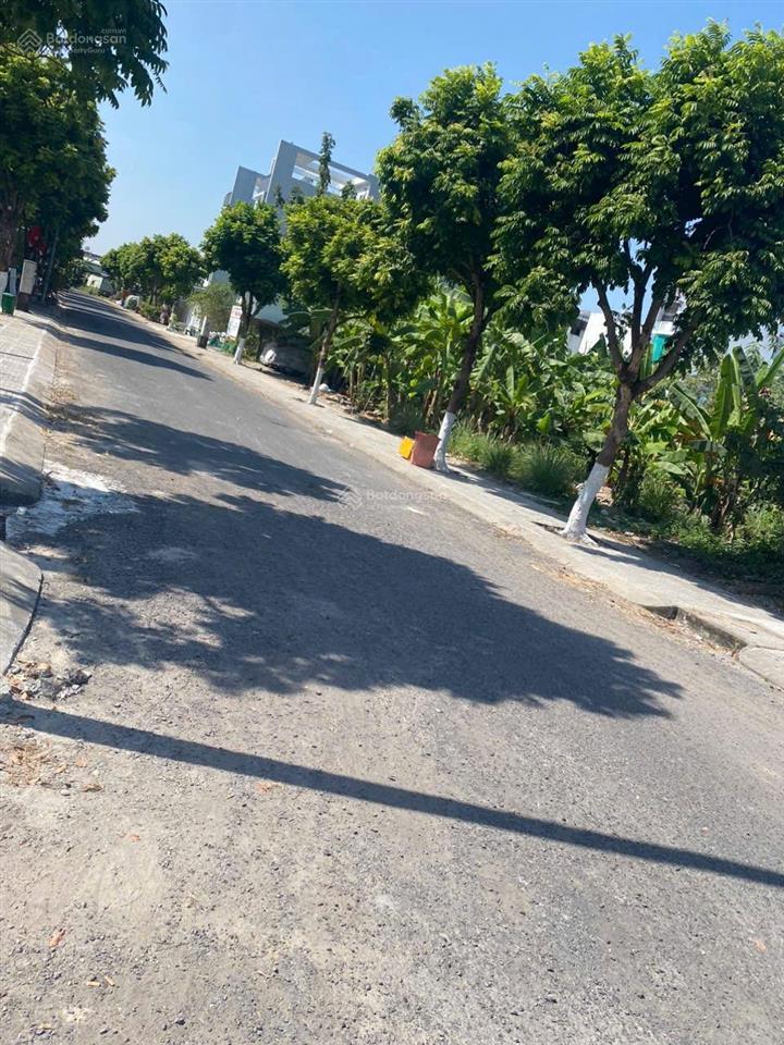 Bán lô đất 7x17 m không lõi phong thủy gia  9,790 tỷ  sdt 0979 357 ***