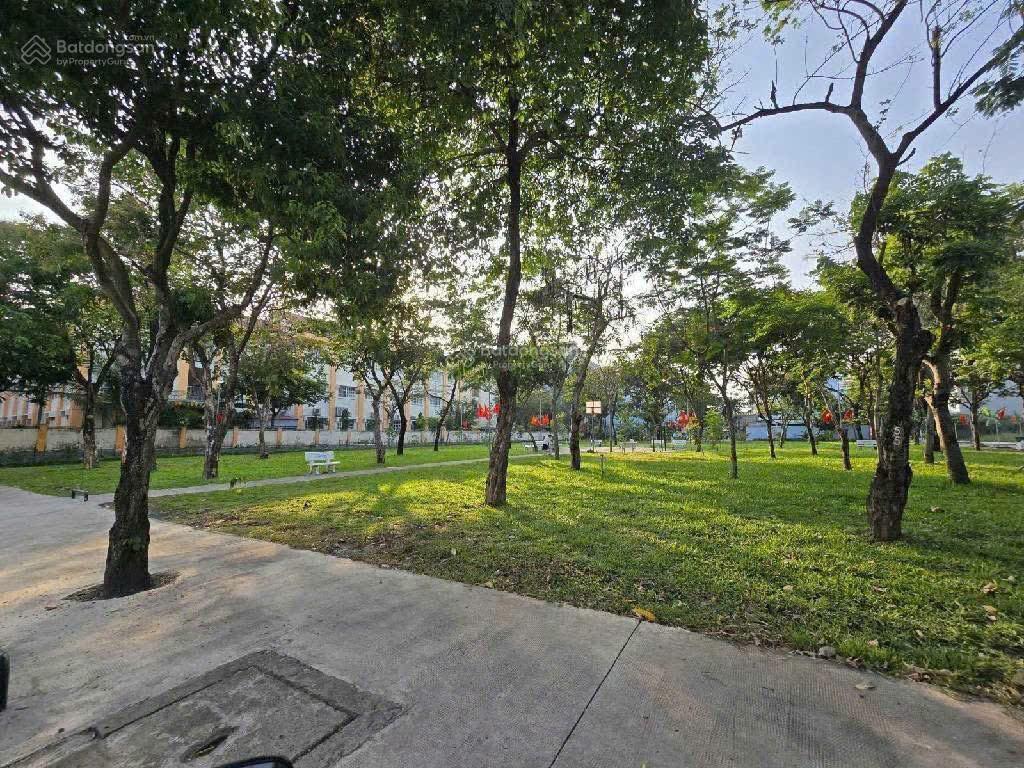 Đất sổ hồng riêng, vay bank được hơn 10 tỷ, kdc khang điền, phước long b, quận 9