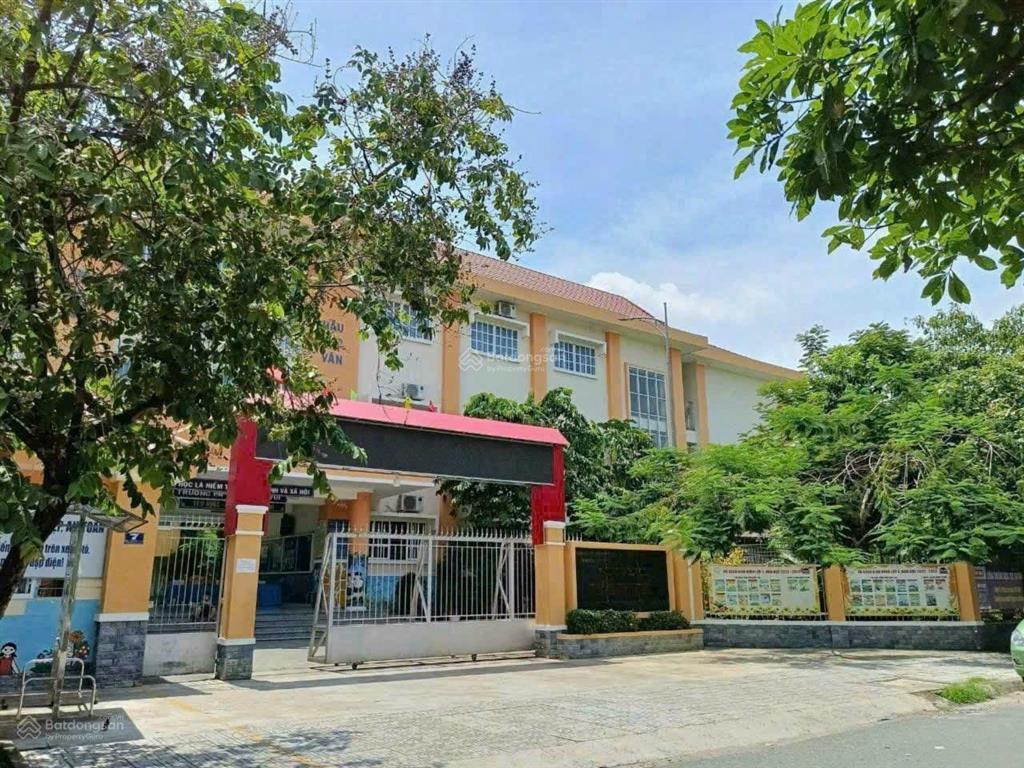 Đất sổ hồng riêng, vay bank được hơn 10 tỷ, kdc khang điền, phước long b, quận 9