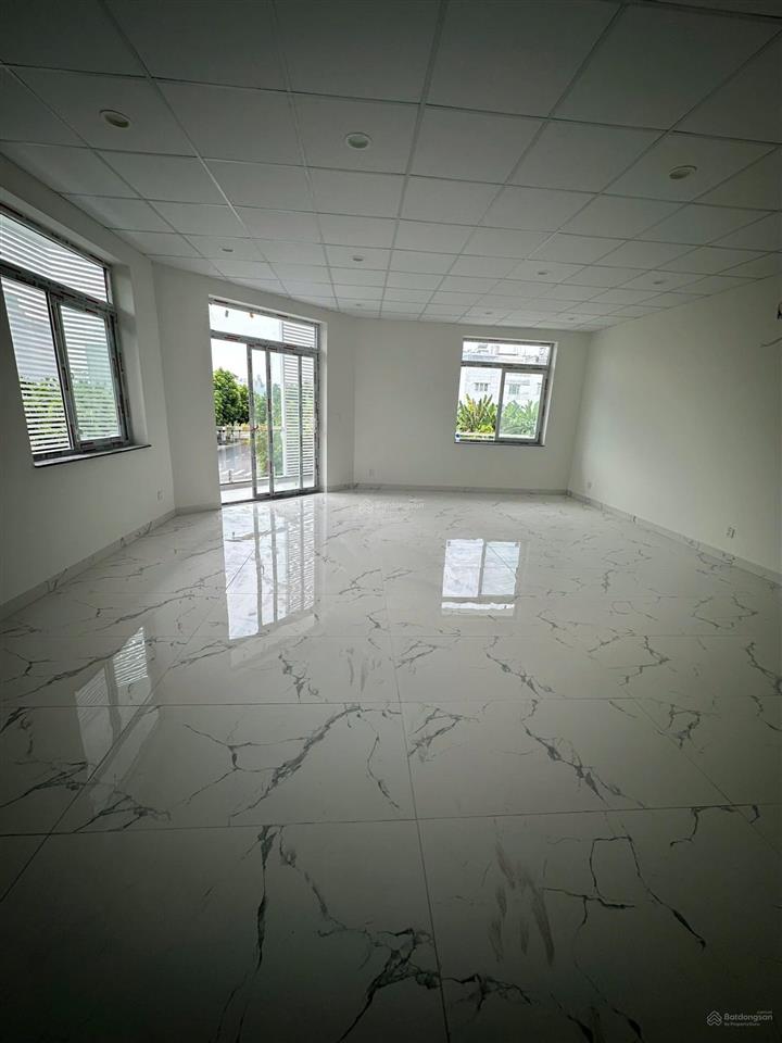 Văn phòng 40m2 5tr/tháng đường 30m rẻ hơn cho thuê căn hộ