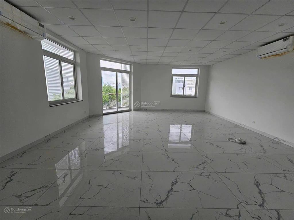 Văn phòng 40m2 5tr/tháng đường 30m rẻ hơn cho thuê căn hộ