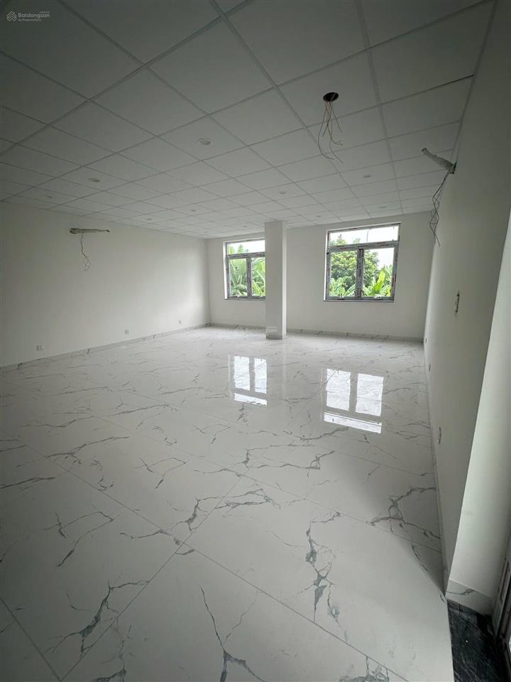 Văn phòng 40m2 5tr/tháng đường 30m rẻ hơn cho thuê căn hộ