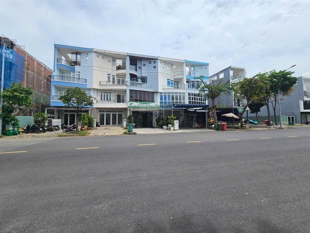 Chủ bán gấp giảm sốc 3 tỷ! nhà phố mặt tiền đường 30m huy cận nối dài