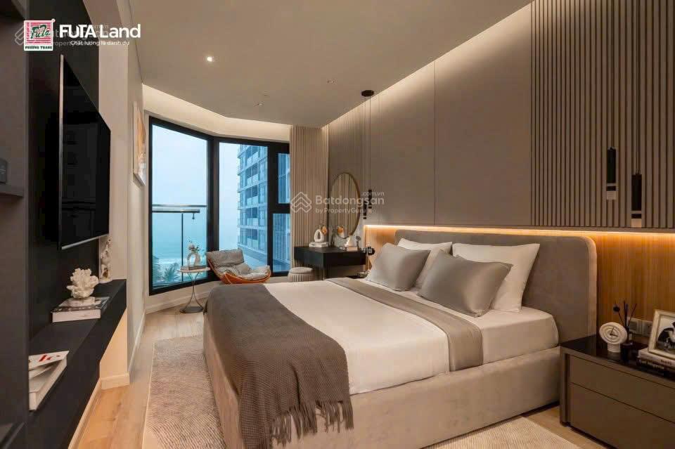 Độc quyền. cần bán căn studio view biển mỹ khê. sổ hồng lâu dài. giá tham khảo tốt trong khu vực