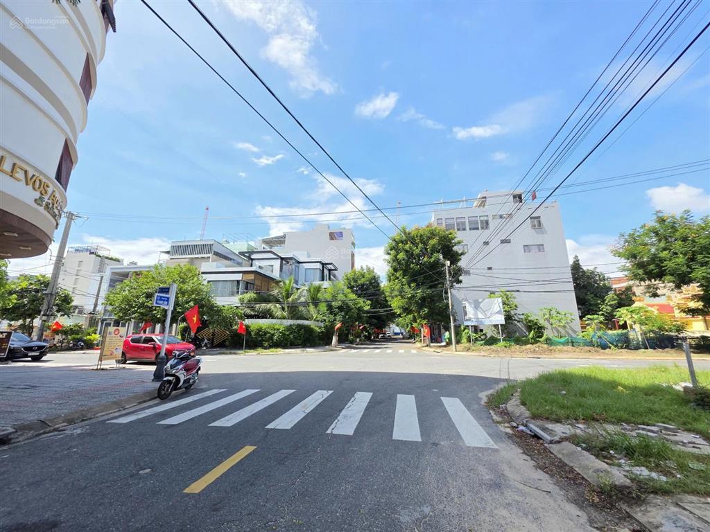 Cần bán 160m² đất mt đường trần đức thông. cạnh 2 tòa căn hộ của sun group