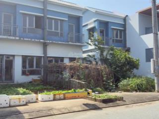 Chỉ cần 300 triệu sỡ hữu căn nhà 2 tầng tại tp hcm . sổ hồng sẵn . giá bao chuyển nhượng .