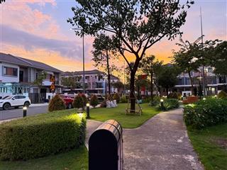 Rẻ nhất sun casa central, bán nhà 2 tầng 2,8 tỷ / 100m2. bao chuyển nhượng . cho thuê 12 tr/ tháng.