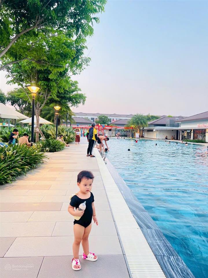 Mua vào lời ngay 150 triệu , rẻ nhất sun casa central , giá 3 tỷ 280 bao chuyển nhượng. duy nhất.