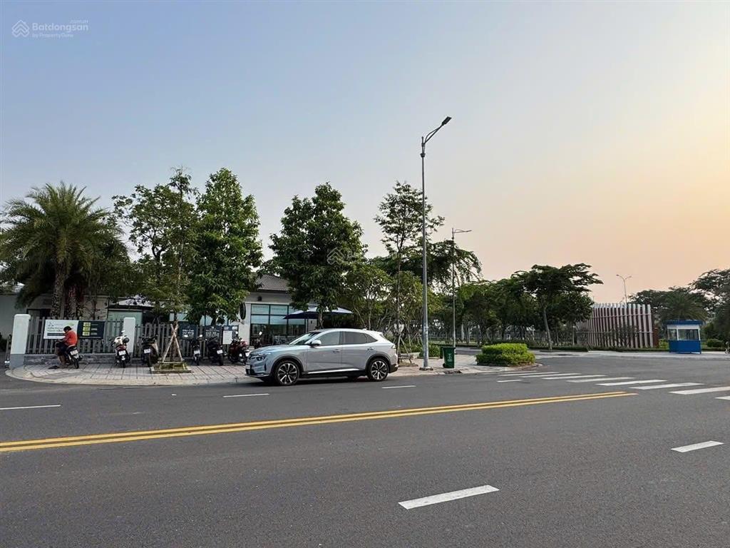 Shophouse rẻ nhất sun casa central, giá 3,6 tỷ, cho thuê 1618 tr/ tháng, hỗ trợ vay 80%.