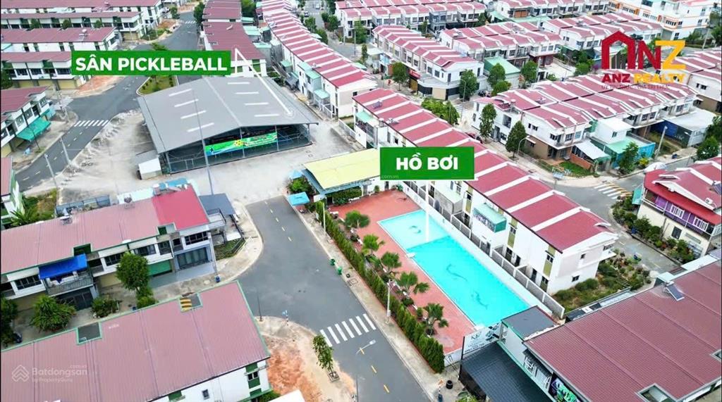 Nhà giá cạnh tranh hồ chí minh, ngay đại học việt đức, giá 1 tỷ 6, cho thuê 68 tr/tháng.