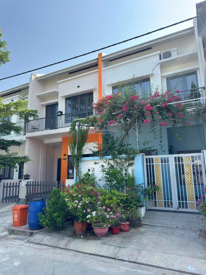 Nhà giá cạnh tranh hồ chí minh, ngay đại học việt đức, giá 1 tỷ 6, cho thuê 68 tr/tháng.