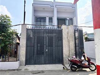 Bán nhà hiệp an thủ dầu một, đường nhựa 4m, 1 trệt 1 lầu 3 phòng ngủ, sân ô tô, giá 2 tỷ 650