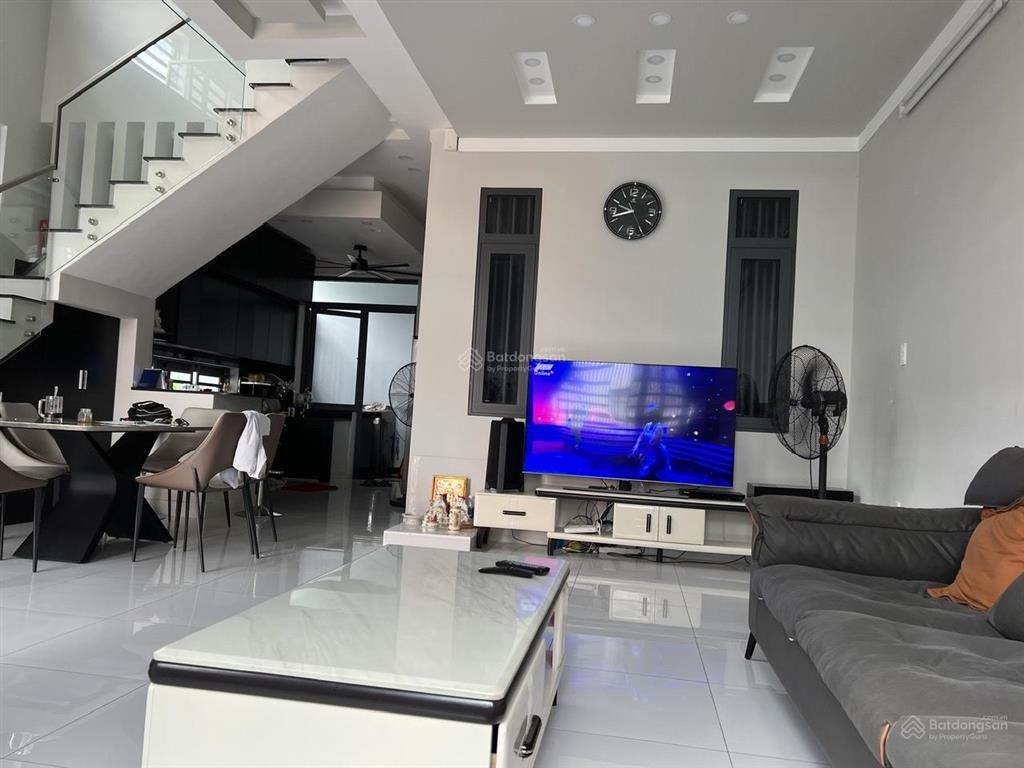 Bán nhà phú thọ thủ dầu một 8x15 hoàn công full 1 trệt 1 lầu 4pn gần sân gò đậu giá 6.5 tỷ