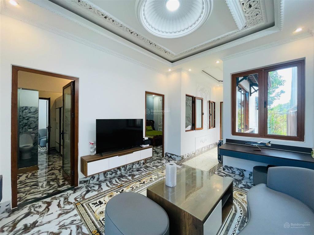 Bán ngôi nhà tuyệt đẹp "tân cổ điển" rộng 150m2(7.5x20), 4pn tại liên chiểu, đà nẵng