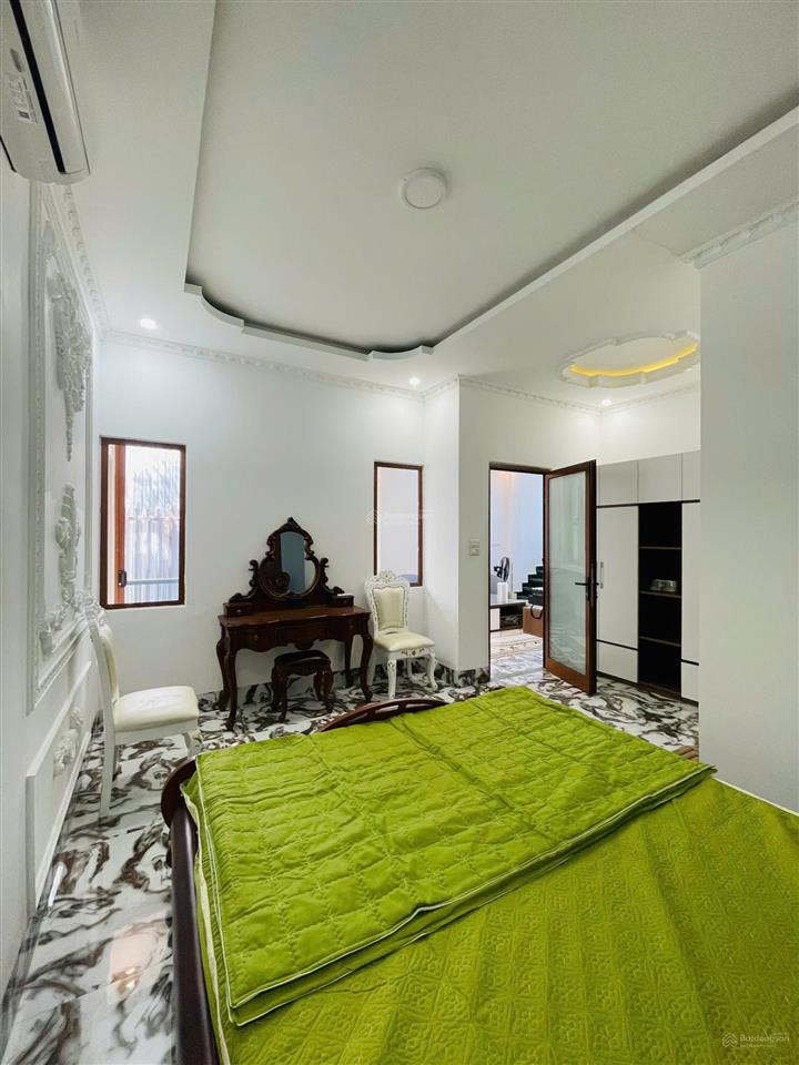 Bán ngôi nhà tuyệt đẹp "tân cổ điển" rộng 150m2(7.5x20), 4pn tại liên chiểu, đà nẵng