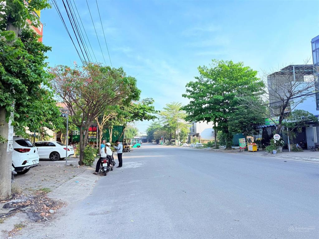 Bán đất xây khách sạn, tòa căn hộ, đường 15m bàu mạc 23, gần biển nguyễn tất thành