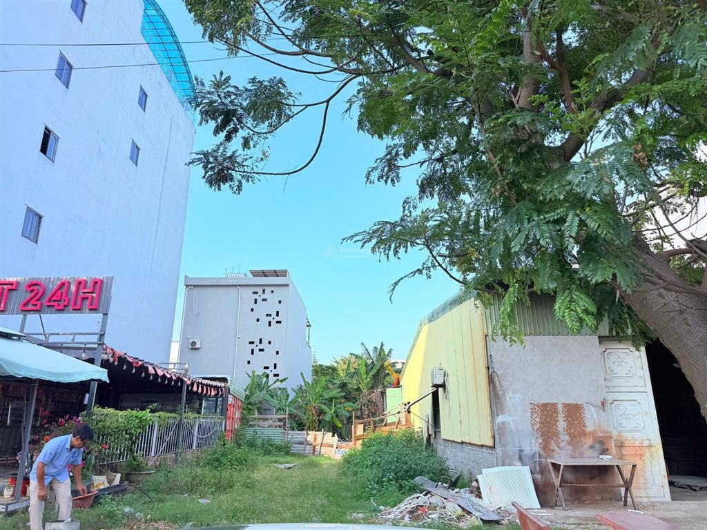 Bán đất xây khách sạn, tòa căn hộ, đường 15m bàu mạc 23, gần biển nguyễn tất thành