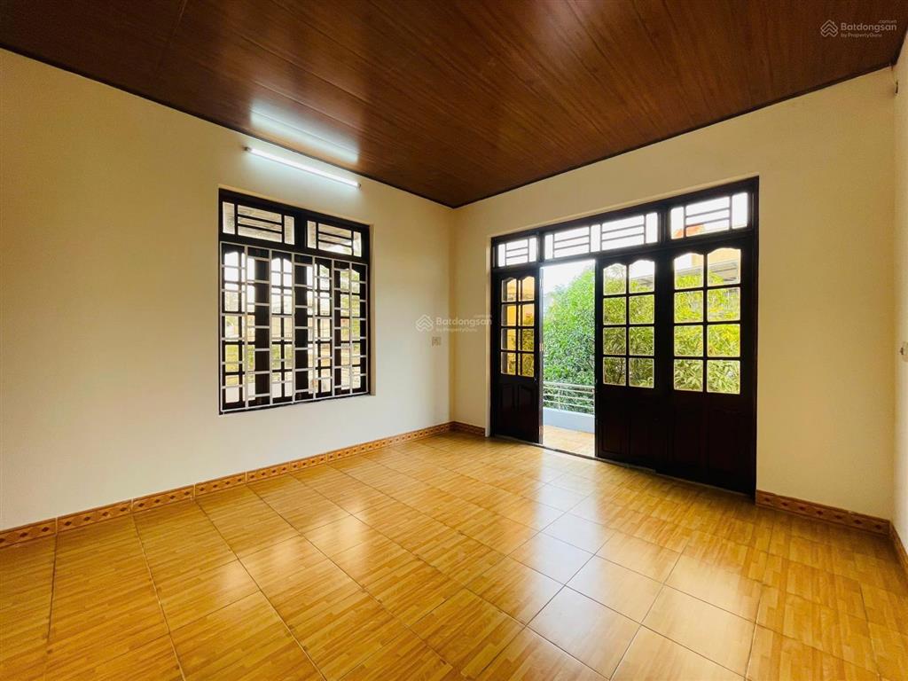 Bán nhà 2 tầng lô góc hàm trung 6, gần mê linh, khu vực tiềm năng phát triển mạnh