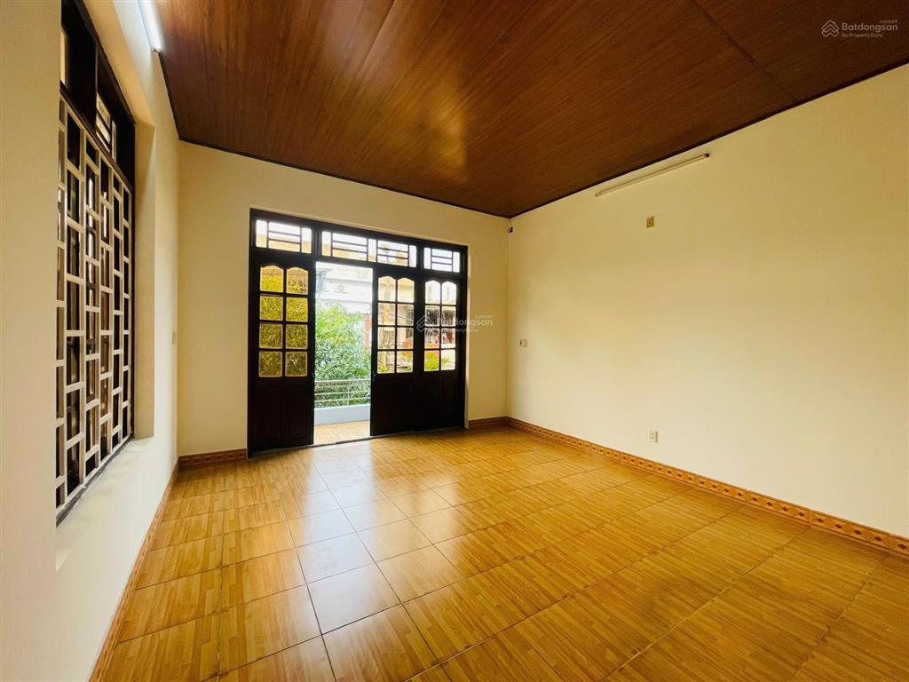 Bán nhà 2 tầng lô góc hàm trung 6, gần mê linh, khu vực tiềm năng phát triển mạnh