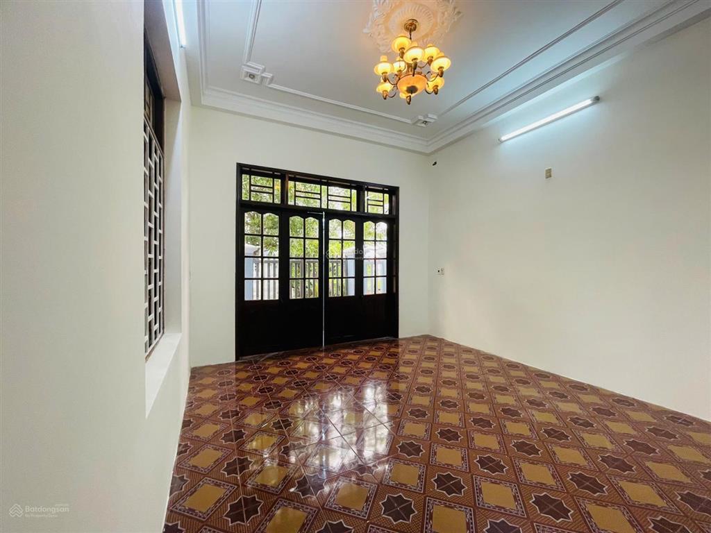 Bán nhà 2 tầng lô góc hàm trung 6, gần mê linh, khu vực tiềm năng phát triển mạnh